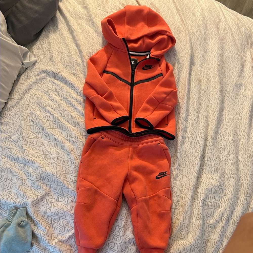 Kids Orange Nike Tech Set